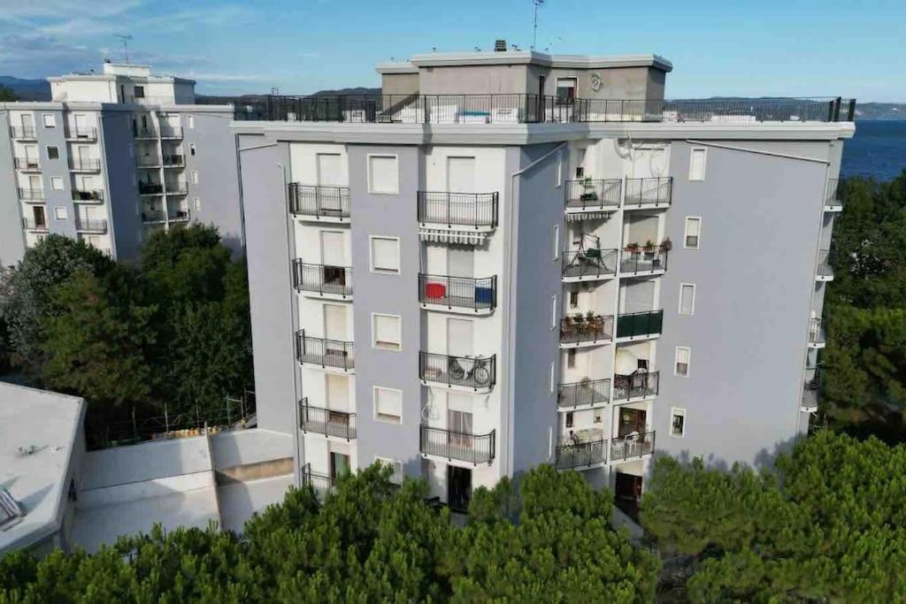 Appartamento Luxury Vista Mare Per 6 Persone A Marina Julia Eksteriør billede